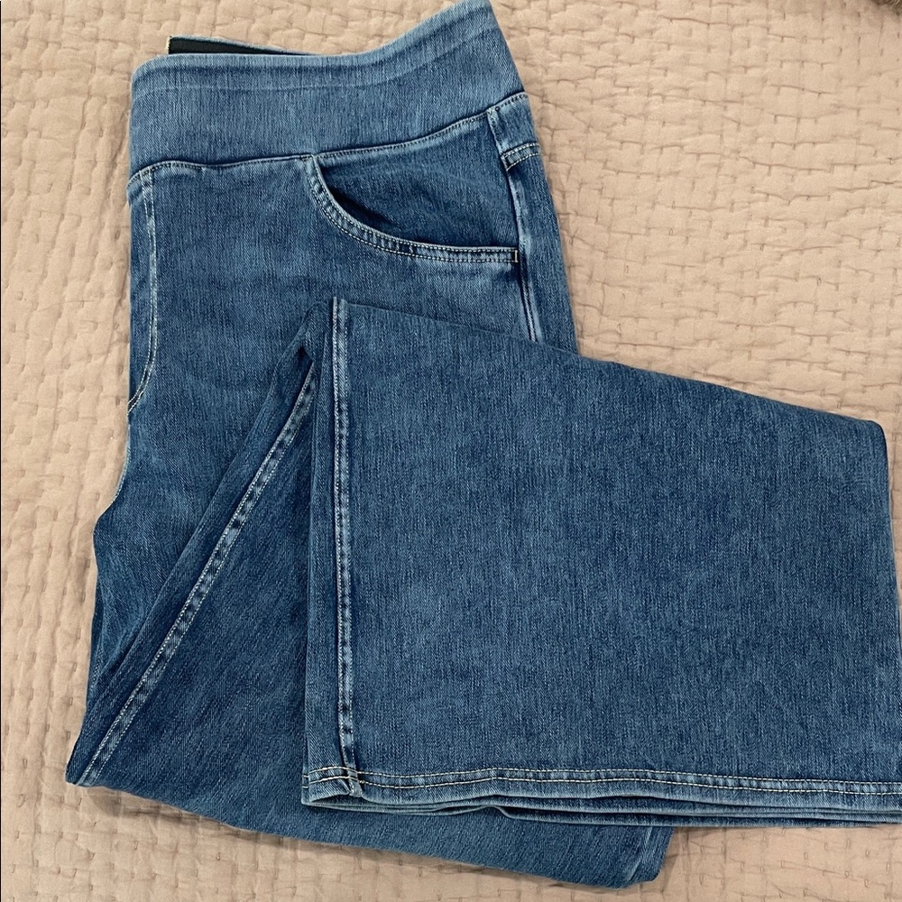 High-Rise Pull On Soft Jean - Picture 4 of 4